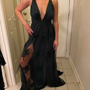 LUXXEL long beautiful hunter green lace dress